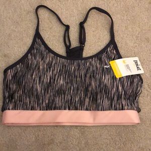 Light pink sports bra size M